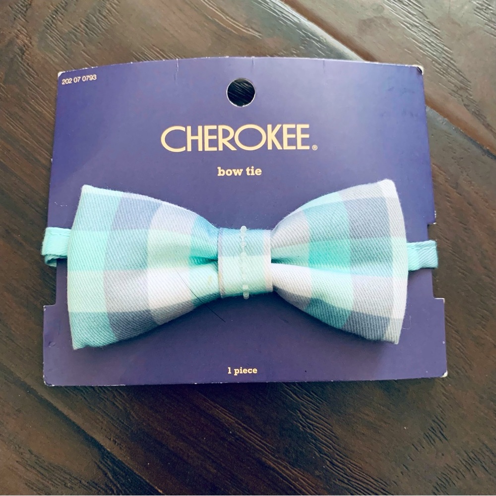 🌟 Cherokee Toddler/Little Boys Classic Plaid Bow Tie